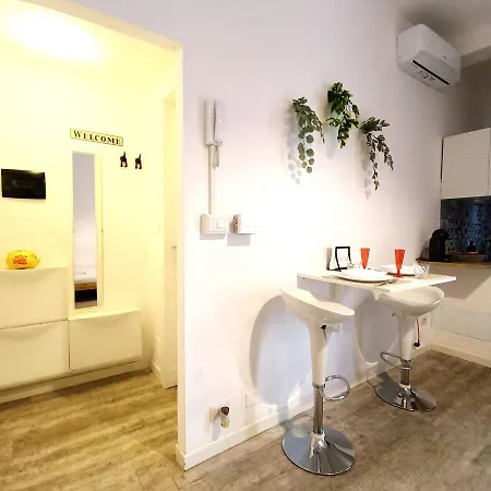 A Casa Di Rosa In Citta Studi 아파트
